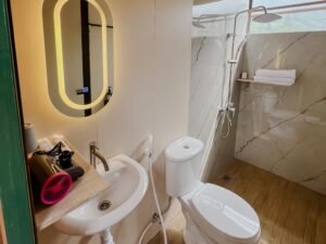 Kamar Mandi Suite
